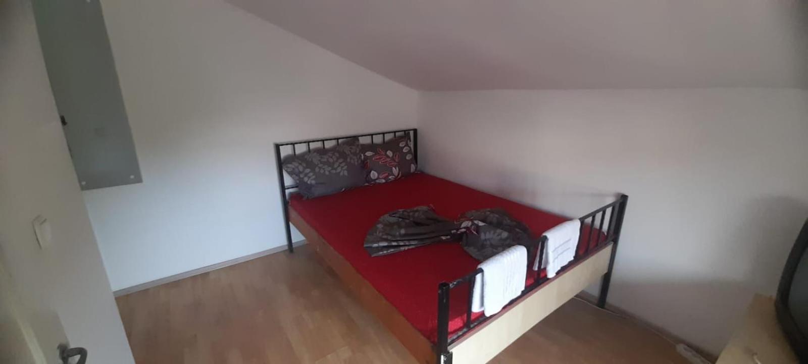 דירות ואמה וקה Casa Calin מראה חיצוני תמונה